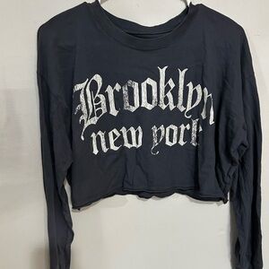 Aeropostale Black Graphic Crop Top